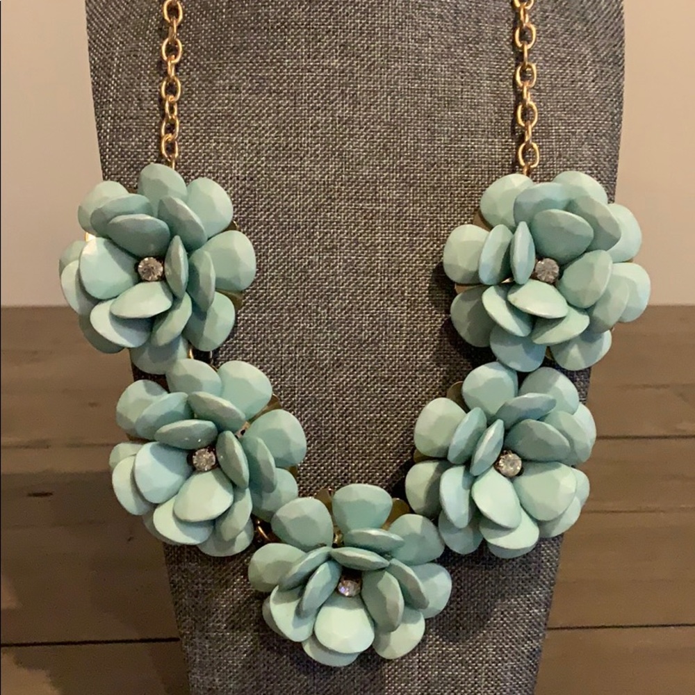Flower statement necklace